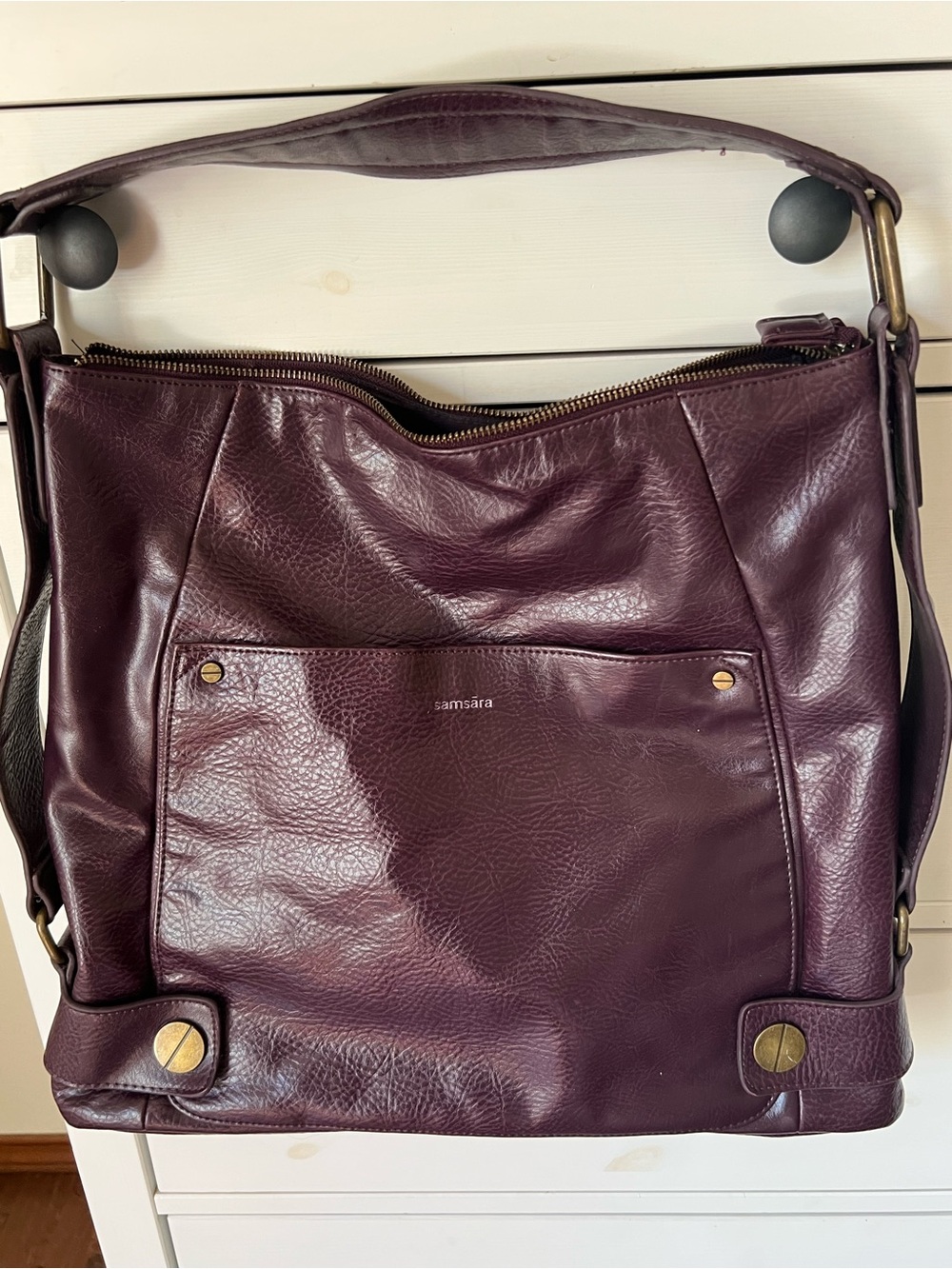Women's Shoulder Bag in Deep Plum vegan - Picture 14 of 16